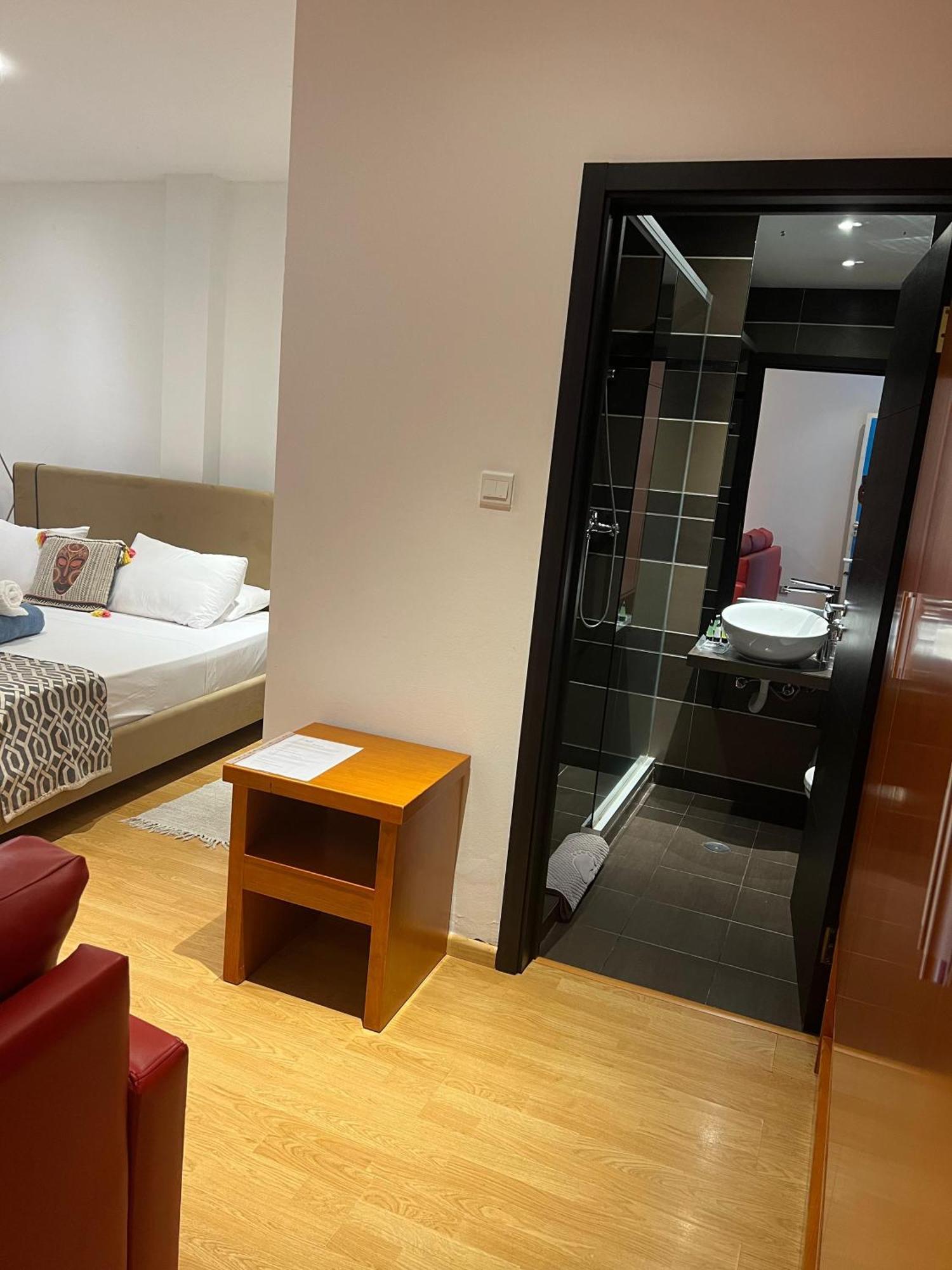 Art House Hotel Луанда Екстериор снимка